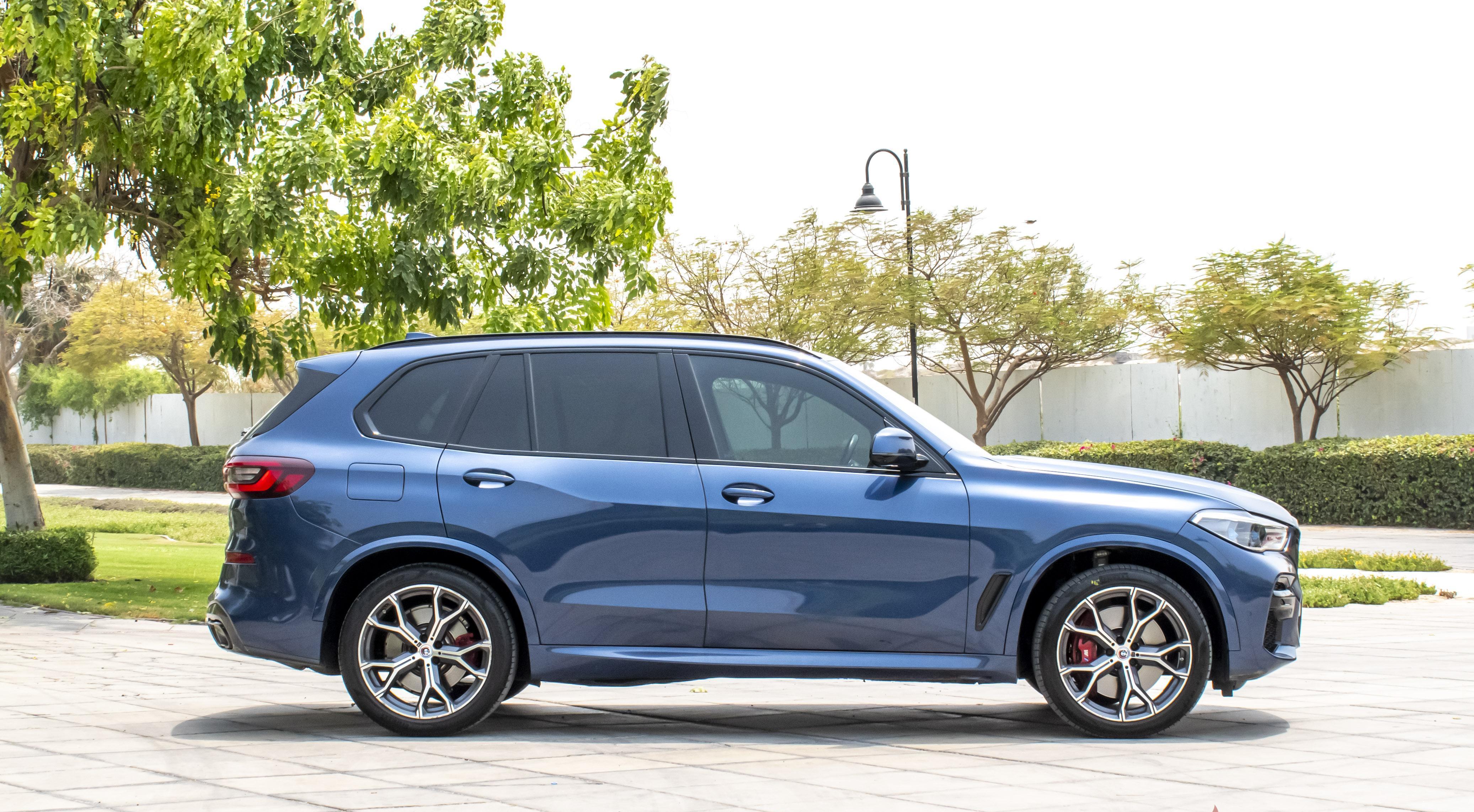 BMW X5 M50I – view 1