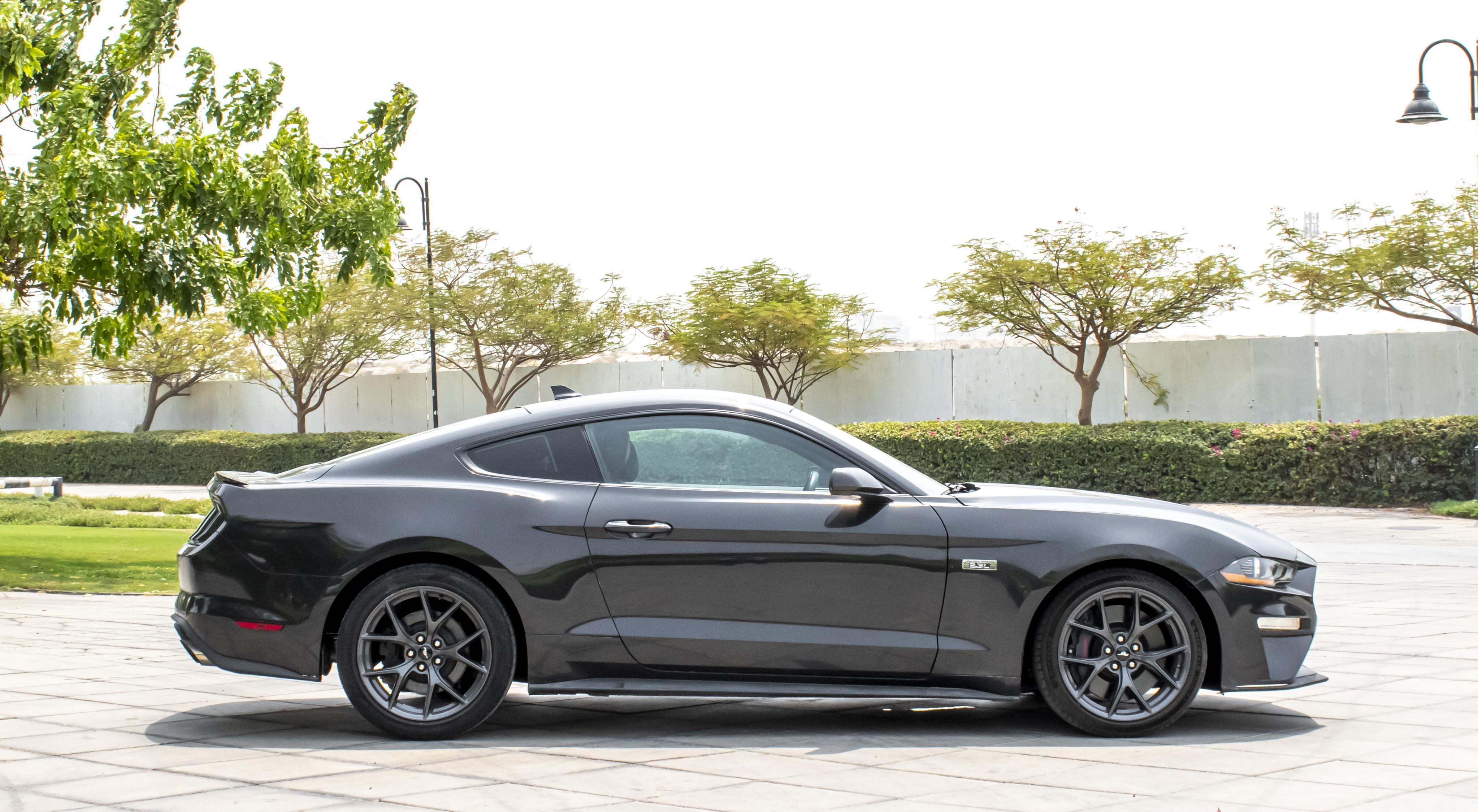 Ford Mustang – view 1